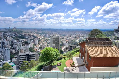 Apartamento para alugar com 225m², 3 quartos e 4 vagasSala - Janela Vista