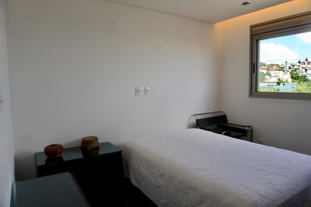 Apartamento para alugar com 225m², 3 quartos e 4 vagasSuíte 2