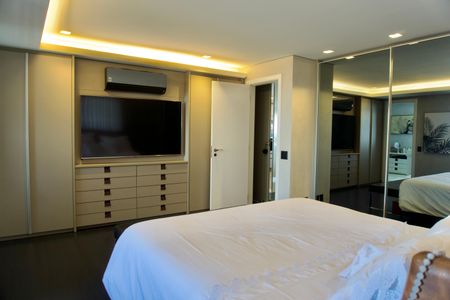 Apartamento para alugar com 225m², 3 quartos e 4 vagasSuíte 1