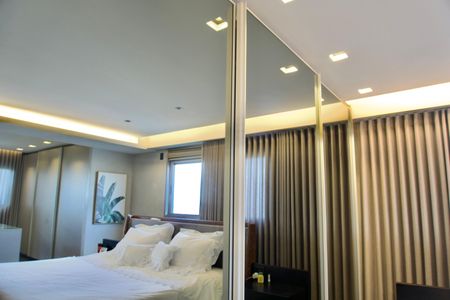 Apartamento para alugar com 225m², 3 quartos e 4 vagasSuíte 1 - Armários