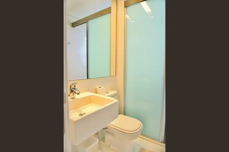 Apartamento para alugar com 225m², 3 quartos e 4 vagasSuíte 2 - Banheiro