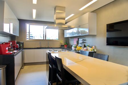 Apartamento para alugar com 225m², 3 quartos e 4 vagasCozinha