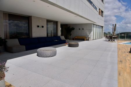 Apartamento para alugar com 225m², 3 quartos e 4 vagasÁrea Comum - Piscina