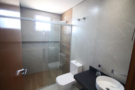 Casa à venda com 100m², 2 quartos e 6 vagasBanheiro