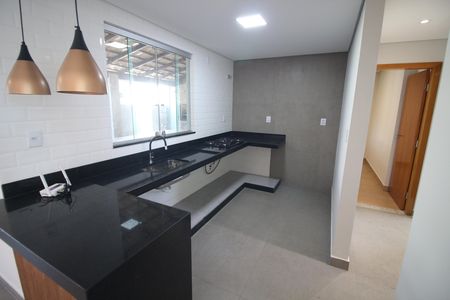 Casa à venda com 100m², 2 quartos e 6 vagasCozinha