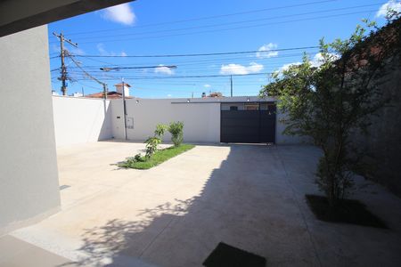 Casa à venda com 100m², 2 quartos e 6 vagasQuintal