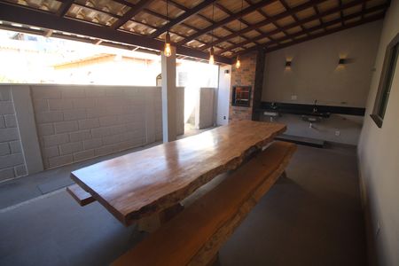 Casa à venda com 100m², 2 quartos e 6 vagasÁrea gourmet