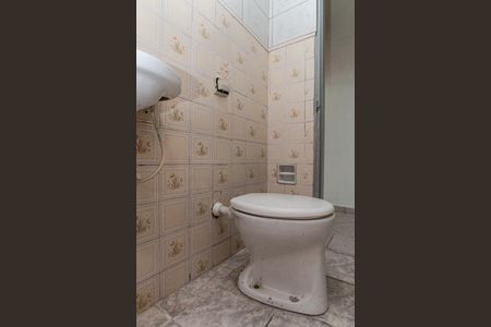 Casa à venda com 269m², 7 quartos e 2 vagas Casa à venda com 269m², 7 quartos e 2 vagasCasa 1 - Banheiro