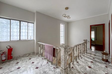 Casa à venda com 475m², 7 quartos e 4 vagas Casa à venda com 475m², 7 quartos e 4 vagasAcesso
