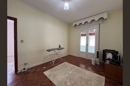 Casa à venda com 475m², 7 quartos e 4 vagas Casa à venda com 475m², 7 quartos e 4 vagasQuarto 3