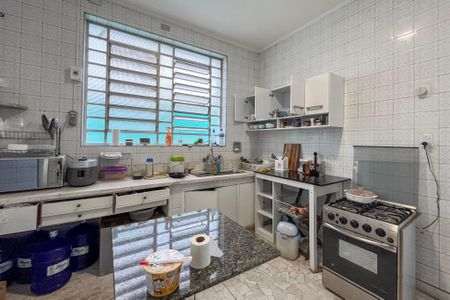 Casa à venda com 475m², 7 quartos e 4 vagas Casa à venda com 475m², 7 quartos e 4 vagasCozinha