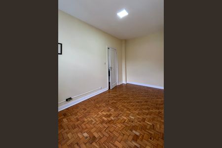 Casa à venda com 475m², 7 quartos e 4 vagas Casa à venda com 475m², 7 quartos e 4 vagasQuarto 6