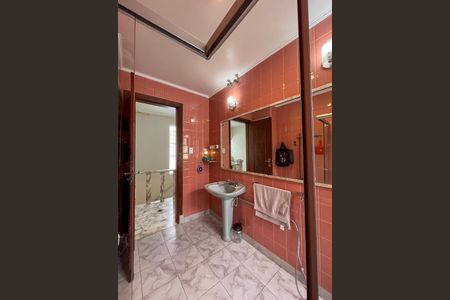 Casa à venda com 475m², 7 quartos e 4 vagas Casa à venda com 475m², 7 quartos e 4 vagasBanheiro 2