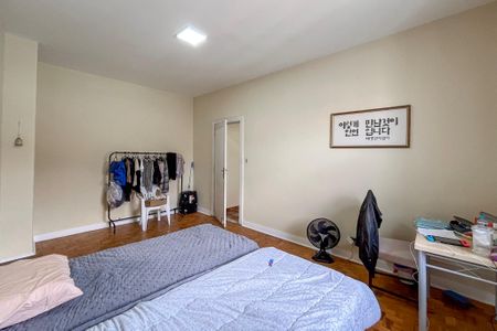 Casa à venda com 475m², 7 quartos e 4 vagas Casa à venda com 475m², 7 quartos e 4 vagasQuarto 7