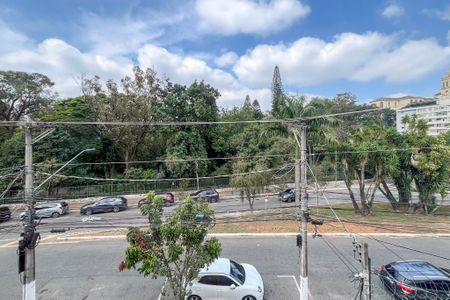 Casa à venda com 475m², 7 quartos e 4 vagas Casa à venda com 475m², 7 quartos e 4 vagasVista da Varanda