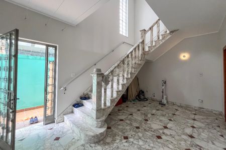 Casa à venda com 475m², 7 quartos e 4 vagas Casa à venda com 475m², 7 quartos e 4 vagasHall de entrada