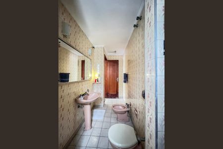 Casa à venda com 475m², 7 quartos e 4 vagas Casa à venda com 475m², 7 quartos e 4 vagasBanheiro 1