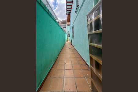 Casa à venda com 475m², 7 quartos e 4 vagas Casa à venda com 475m², 7 quartos e 4 vagasCorredor 1