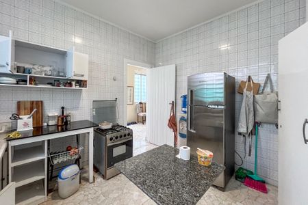 Casa à venda com 475m², 7 quartos e 4 vagas Casa à venda com 475m², 7 quartos e 4 vagasCozinha