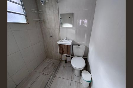 Casa para alugar com 50m², 1 quarto e 1 vaga Casa para alugar com 50m², 1 quarto e 1 vagaBanheiro do Quarto 1
