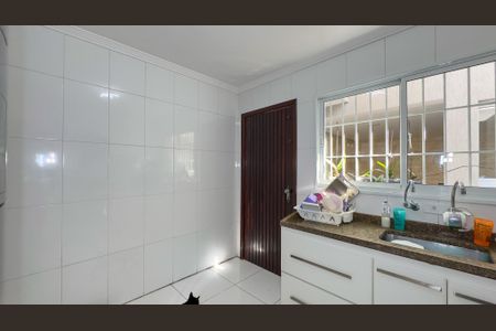 Casa à venda com 250m², 2 quartos e 2 vagasCozinha