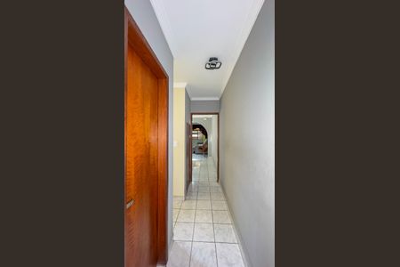 Casa à venda com 250m², 2 quartos e 2 vagasCorredor