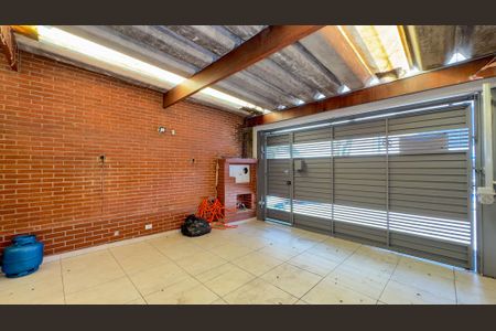 Casa à venda com 250m², 2 quartos e 2 vagasGaragem