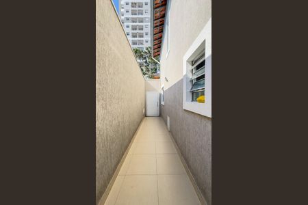 Casa à venda com 250m², 2 quartos e 2 vagasCorredor