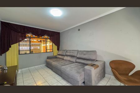 Sala de casa à venda com 2 quartos, 250m² em Jardim Casablanca, São Paulo