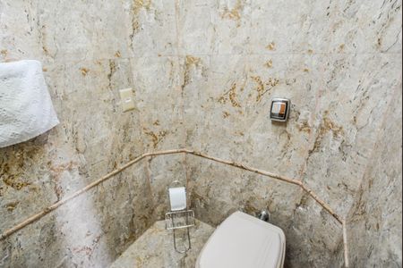 Apartamento à venda com 154m², 3 quartos e 2 vagas Apartamento à venda com 154m², 3 quartos e 2 vagasLavabo