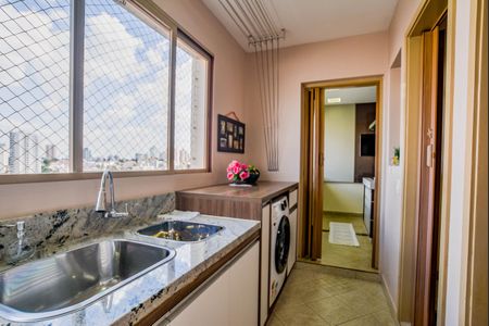 Apartamento à venda com 154m², 3 quartos e 2 vagas Apartamento à venda com 154m², 3 quartos e 2 vagasÁrea de Serviço