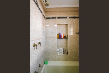 Apartamento à venda com 154m², 3 quartos e 2 vagas Apartamento à venda com 154m², 3 quartos e 2 vagasBanheiro da Suíte