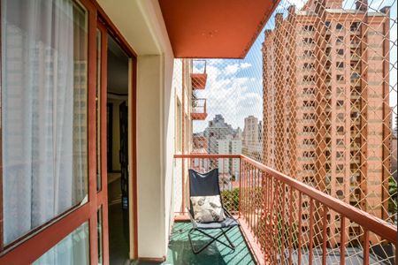 Apartamento à venda com 154m², 3 quartos e 2 vagas Apartamento à venda com 154m², 3 quartos e 2 vagasVaranda da Sala