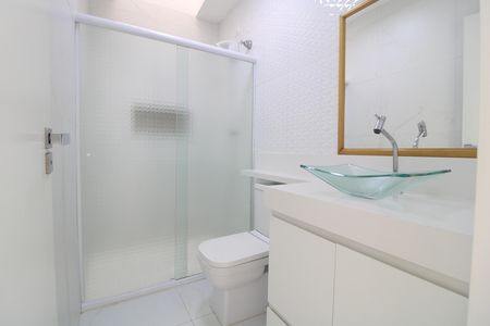 Casa para alugar com 70m², 2 quartos e 2 vagasBanheiro