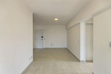 Sala de apartamento para alugar com 2 quartos, 65m² em Maracanã, Praia Grande
