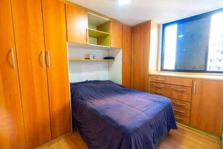 Suite de apartamento à venda com 3 quartos, 75m² em Vila Campestre, São Paulo
