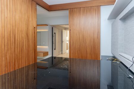 Apartamento para alugar com 189m², 4 quartos e 3 vagas