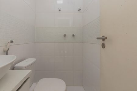 Apartamento para alugar com 189m², 4 quartos e 3 vagas Apartamento para alugar com 189m², 4 quartos e 3 vagasBanheiro de Serviço