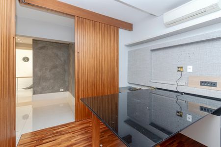 Apartamento para alugar com 189m², 4 quartos e 3 vagas