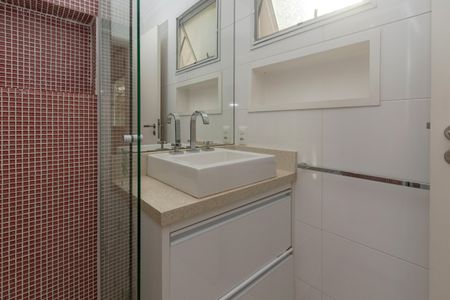 Apartamento para alugar com 189m², 4 quartos e 3 vagas Apartamento para alugar com 189m², 4 quartos e 3 vagasBanheiro da Suíte 2