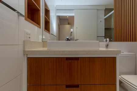 Apartamento para alugar com 189m², 4 quartos e 3 vagas Apartamento para alugar com 189m², 4 quartos e 3 vagasBanheiro da Suíte 3