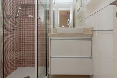 Apartamento para alugar com 189m², 4 quartos e 3 vagas Apartamento para alugar com 189m², 4 quartos e 3 vagasBanheiro da Suíte 2