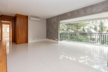 Apartamento para alugar com 189m², 4 quartos e 3 vagas Apartamento para alugar com 189m², 4 quartos e 3 vagasSala