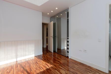 Apartamento para alugar com 189m², 4 quartos e 3 vagas Apartamento para alugar com 189m², 4 quartos e 3 vagasSuíte 2