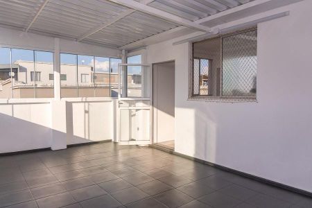 Apartamento para alugar com 102m², 2 quartos e 2 vagasPiso Superior-Varanda
