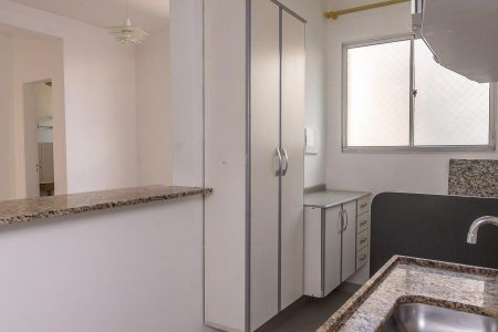 Apartamento para alugar com 102m², 2 quartos e 2 vagasCozinha e área de serviço