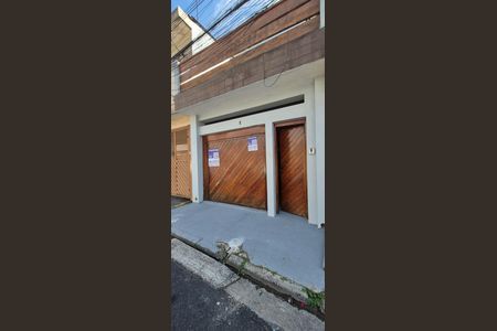 placa de casa para alugar com 3 quartos, 189m² em Vila Nova Curuçá, São Paulo