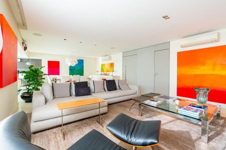 Apartamento à venda com 2 quartos, 237m² em Vila Nova Conceição, São Paulo