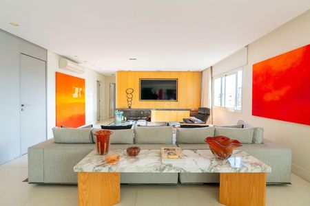 Apartamento à venda com 2 quartos, 237m² em Vila Nova Conceição, São Paulo