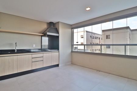 Varanda gourmet de apartamento para alugar com 3 quartos, 115m² em Gávea, Uberlândia